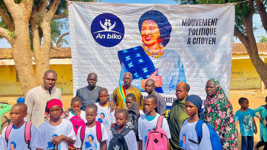 Caravane scolaire An Biko : Des kits scolaires pour soutenir l'éducation à Gao, Tombouctou, Dilly et Lambidou.